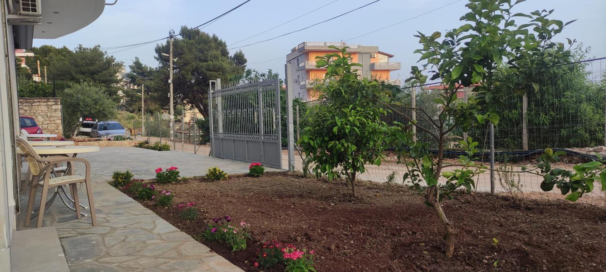 Ionia Apartments Sarandë Exterior foto